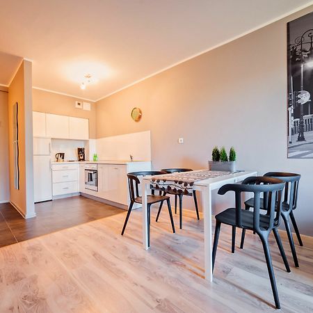 E-Apartamenty Koscielna 30 Poznań Extérieur photo