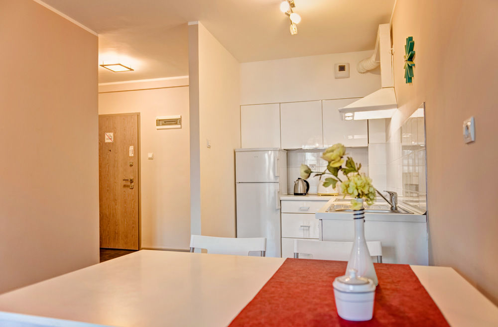 E-Apartamenty Koscielna 30 Poznań Extérieur photo