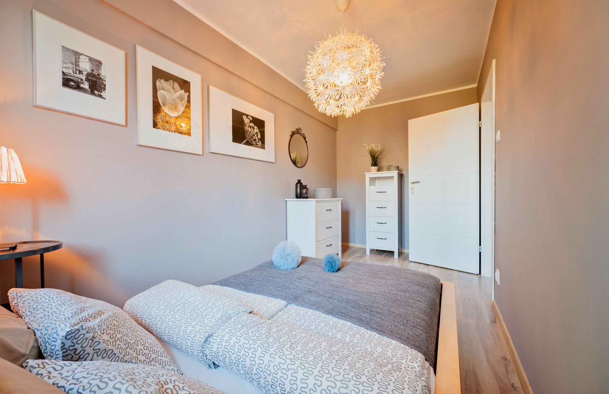 E-Apartamenty Koscielna 30 Poznań Extérieur photo